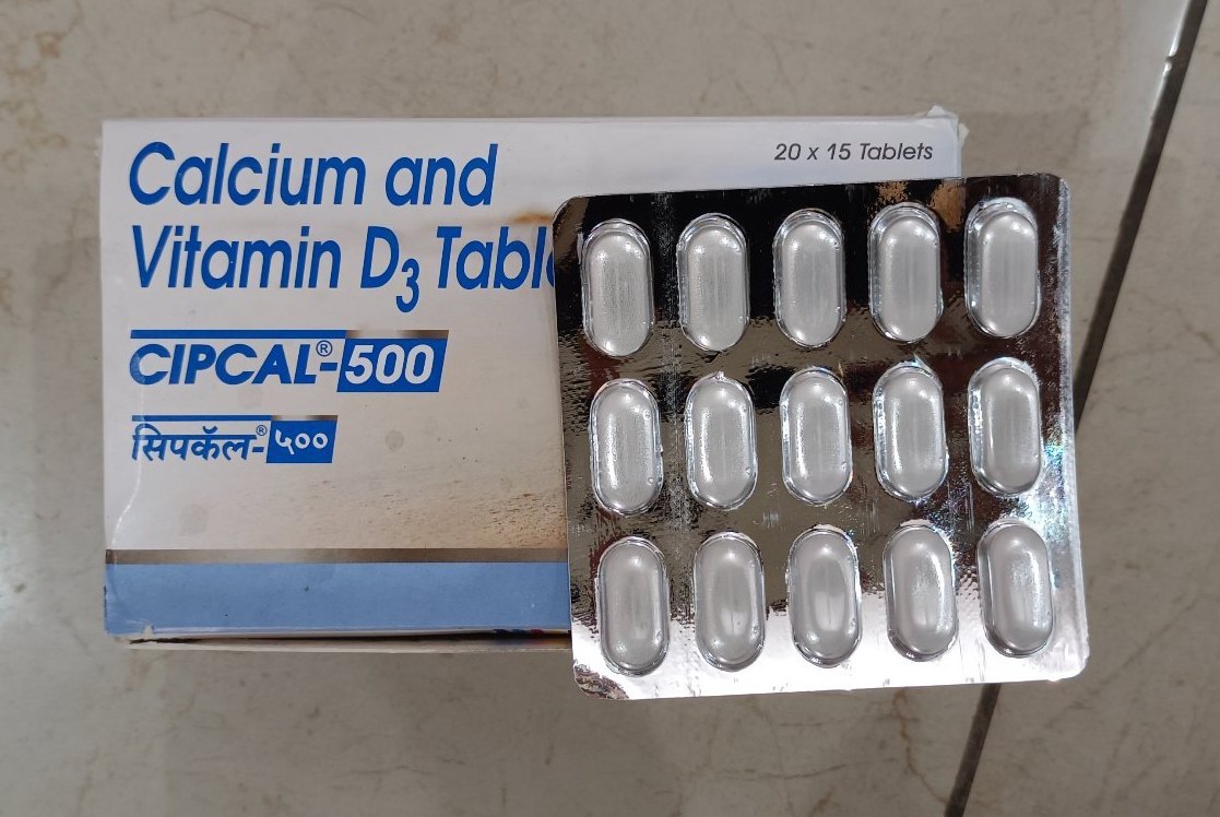CALCIUM AND VITAMIN D3 TABLETS